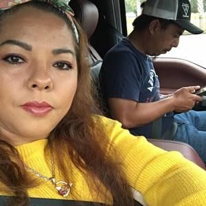 Meet your Posher, Manuela